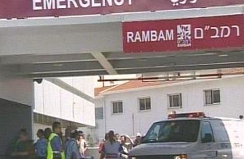 ambulance arrives 298 (photo credit: Channel 10)