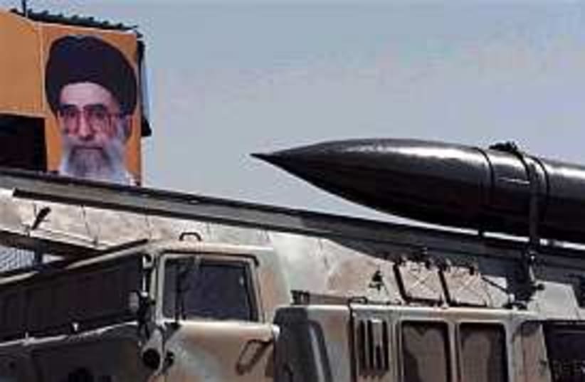 iran missile 298.88 (photo credit: AP)