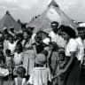 JEWISH OLIM from Yemen near a tent in 1949