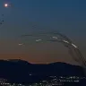 Las baterías antimisiles lanzan misiles de interceptación contra los misiles balísticos lanzados desde el Líbano, como se observa en el norte de Israel, durante la guerra con Irán y Hezbolá y los continuos ataques con misiles contra Israel, el 16 de marzo de 2026. 