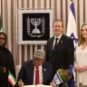La primera dama de Somalilandia, Fardowsa Mohamed Roble; el presidente de Somalilandia, Abdirahman Mohamed Abdullahi; el presidente Isaac Herzog y la primera dama Michal Herzog en Jerusalén, el 14 de junio de 2026.