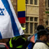 Banderas de Israel y Colombia en la manifestación pacífica de los miembros de la reserva activa de las fuerzas armadas y policiales contra el Gobierno de Gustavo Petro, en octubre de 2023.