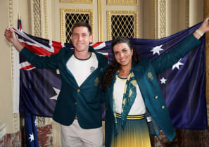  Eddie Ockenden and Jessica Fox pose with the Australian flag after being named flag bearers ahead of the Paris 2024 Olympic Games, July 24, 2024, in Paris.
