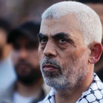  El "MONSTRUO DE HAMAS" Yahya Sinwar, clave en los ataques del 7 de octubre, fue el receptor de una cirugía cerebral que le salvó la vida en el Centro Médico Shamir de Israel en 2004.