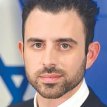  EYLON LEVY. Israel no necesita sermones de gobiernos extranjeros sobre la importancia de liberar a los rehenes, afirma el autor.