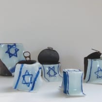  Glass sculptor Chen Peiper reflects on the situation in Israel in the ‘New Life’ series.