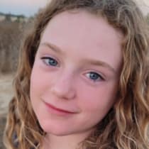  Emily Hand
