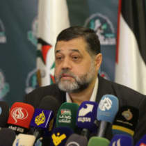  El funcionario de Hamás Osama Hamdan asiste a una conferencia de prensa en Beirut, Líbano, 20 de marzo de 2024.