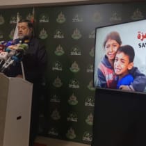  Osama Hamdan, funcionario de Hamás, ofrece una rueda de prensa sobre la actual guerra en Gaza.