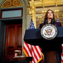  La vicepresidenta estadounidense Kamala Harris pronuncia unas declaraciones en una rueda de prensa tras una reunión con el primer ministro israelí Benjamin Netanyahu en Washington, DC, EE.UU., el 25 de julio de 2024.