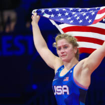  Amit Elor celebra durante el partido por la medalla de bronce de los Campeonatos del Mundo Senior de Lucha, el 21 de septiembre de 2023, en Belgrado, Serbia.