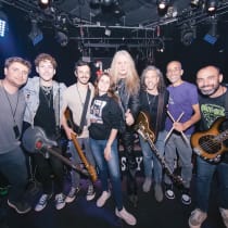  SEBASTIAN BACH with the Israeli musicians who participated in the Rock & Roll Fantasy Camp.