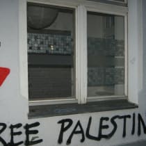 Pro-Hamas graffiti on the bar in Berlin
