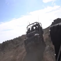  Soldados de las FDI del 210º Batallón de la brigada Paracaidista entran en las zonas tampón de la ONU más allá de los Altos del Golán para asegurar la frontera con Siria. 