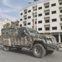 Los rebeldes dirigidos por HTS aprovechan su rápida toma de Alepo, en el norte de Siria, y de Hama, en la región centro-occidental, para avanzar hacia Homs, en Hama, el pasado viernes. Después de haber golpeado a las facciones anti-Assad durante años, Rusia no puede esperar acomodación de HTS, dice