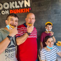  (From left to right) Roey Weiser, with his father Yisrael, and siblings Shani and Nadav.