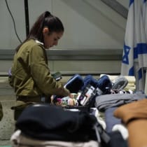  Las IDF se preparan para recibir a los rehenes devueltos de Gaza en el acuerdo sobre rehenes, 18 de enero de 2025.