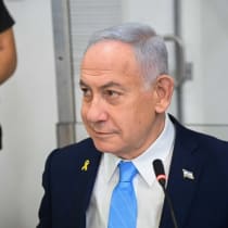  El primer ministro Benjamin Netanyahu llega al Tribunal de Distrito de Tel Aviv. 12 de marzo de 2025. 