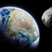  Asteroide acercándose a la Tierra