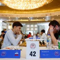 Ajedrecistas de Rusia e Israel juegan en el 31º Festival Internacional de Ajedrez de Abu Dhabi en Abu Dhabi, Emiratos Árabes Unidos, 21 de agosto de 2025. 