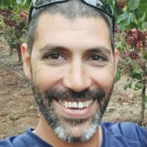 TAMIR ADAR fue secuestrado en el kibutz Nir Oz el 7 de octubre de 2023. Tras luchar para defender a su familia y su comunidad, resultó gravemente herido y no sobrevivió.