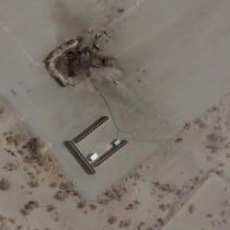 Imagen satelital del sistema de radar destruido en la base aérea de Zahedan.