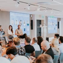 18X Elite Impact expert network of investors and business leaders from left to right: Avigail Levine - 18X Elite Impact, Roy Gat - Schesto Ventures, Renana Ashkenazi - Grove Ventures, Shira Eting - Vintage Investment Partners, Nadir Izrael – Armis
