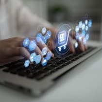 AI assistant guiding an online shopper through product choices, symbolizing the changing eCommerce customer journey in 2026.
