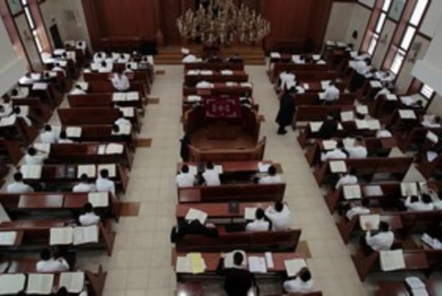 Haredi ultra-orthodox yeshiva students 311 (photo credit: REUTERS/Baz Ratner)