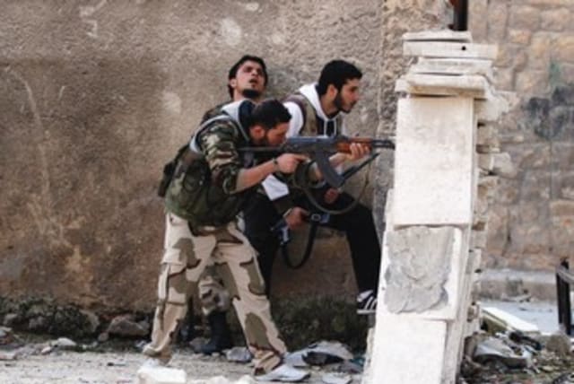 Syrian opposition fighters 370 (photo credit: REUTERS)