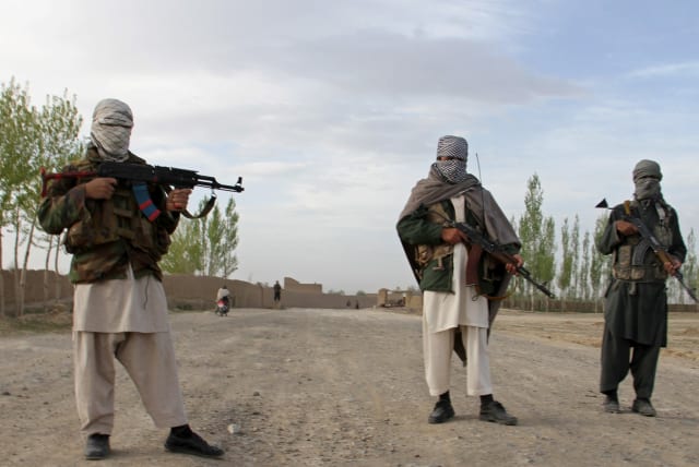 Members of the Taliban in Pakistan (photo credit: STRINGER/ REUTERS)