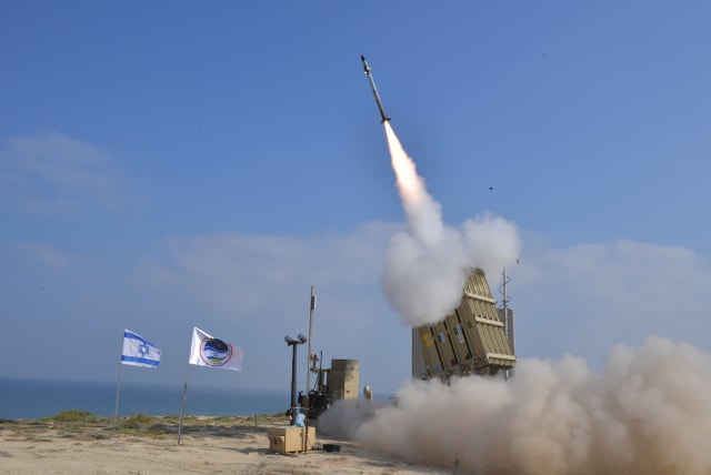 Iron Dome testing  (photo credit: MINISTRY OF DEFENSE SPOKESPERSON'S OFFICE)