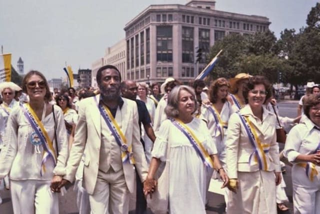 Friedan leads biggest-ever march of over 100,000 people in Washington DC in July 1978 to demand an extension to the deadline for ratification of the Equal Rights Amendment. (photo credit: FEMINIST MAJORITY FOUNDATION)