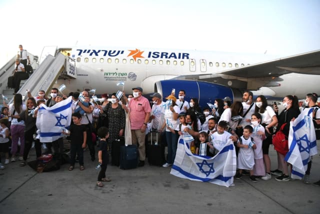  The last aliyah flight of 2021 will land in Israel on Friday. (photo credit: YOSSI ZEIGLER)