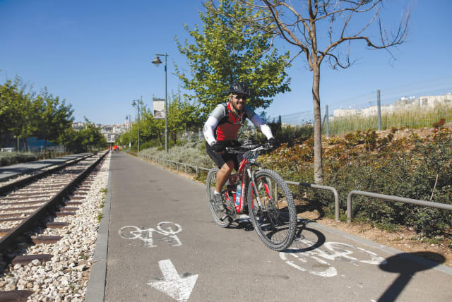 The municipal budget includes a nice sum for bike paths (photo credit: YONATAN SINDEL/FLASH90)