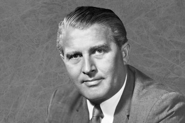  Dr. Wernher von Braun (photo credit: NASA)