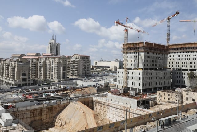  MASSIVE CONSTRUCTION site off Jaffa Road, not far from the city entrance (and opposite where ‘Jerusalem Post’ staff work amid the cacophany). (photo credit: MARC ISRAEL SELLEM)