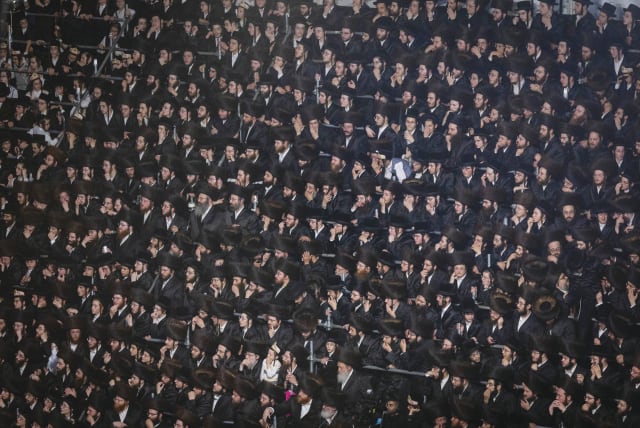  THOUSANDS OF Belz Hassidim take part in the wedding ceremony of the Belz Rebbe’s grandson, in Jerusalem, 2018.  (photo credit: AHARON KROHN/FLASH90)