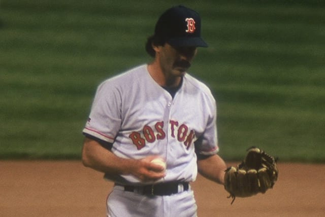  Dennis Eckersley pitching for the Boston Red Sox in 1988 (photo credit: WIKIMEDIA)