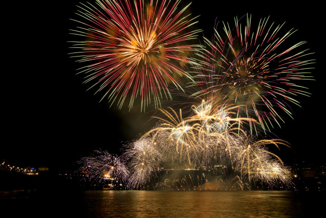  Fireworks display. (photo credit: Negative Space)
