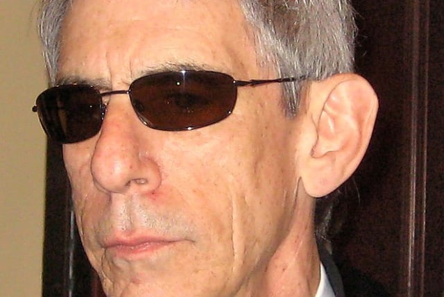  A photo of Richard Belzer taken at the White House Correspondents Dinner on May 9, 2009. (photo credit: JAY TAMBOLI via WIKIMEDIA COMMONS)
