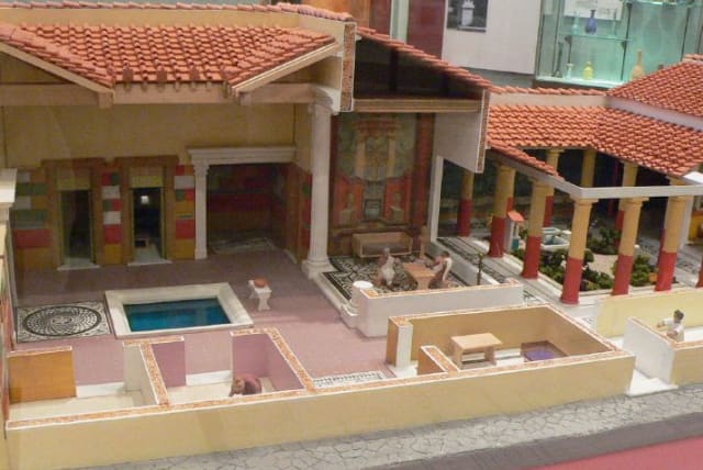  Roman villa model (photo credit: FLICKR)