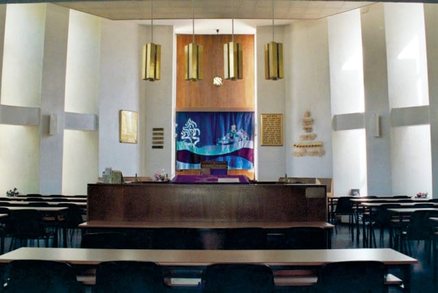  The Young Israel of Petah Tikva Synagogue (photo credit: YI PETAH TIKVA)