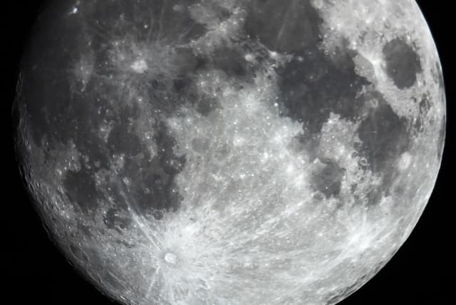  Image of full moon (photo credit: FLICKR)