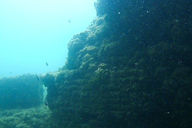  Submerged remains of Roman Emperor Claudius' nymphaeum in the ancient luxury resort town of Baia. (photo credit: Wikimedia Commons)