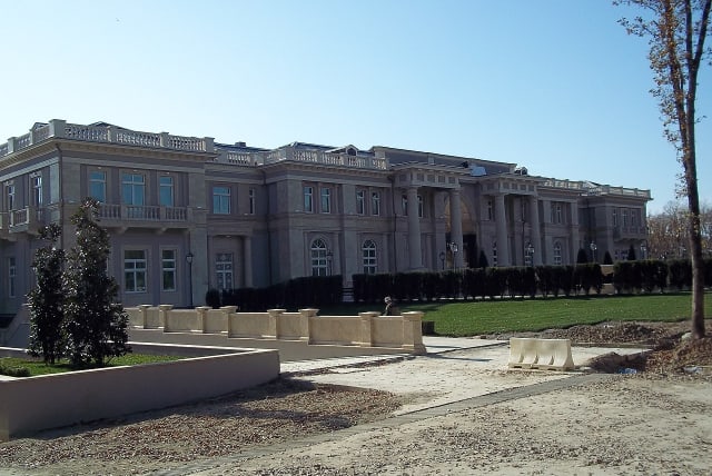  Exterior of "Putin's Palace," circa 2010. (photo credit: Wikimedia Commons)