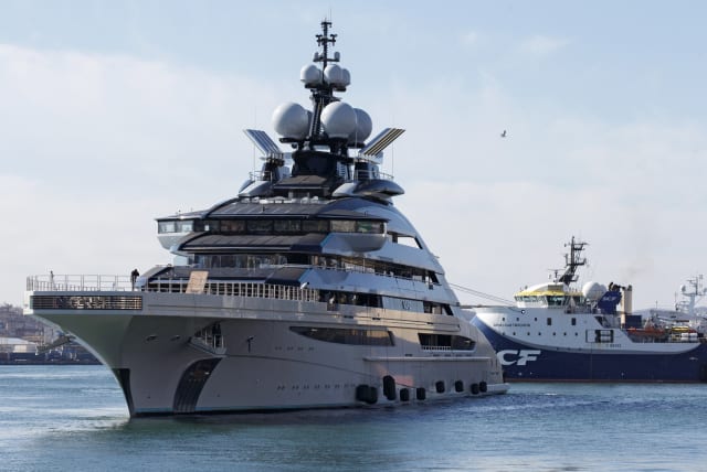  The superyacht Nord, reportedly owned by the sanctioned Russian oligarch Alexei Mordashov, is docked in the far eastern port of Vladivostok, Russia March 31, 2022.  (photo credit: REUTERS/REUTERS PHOTOGRAPHER)