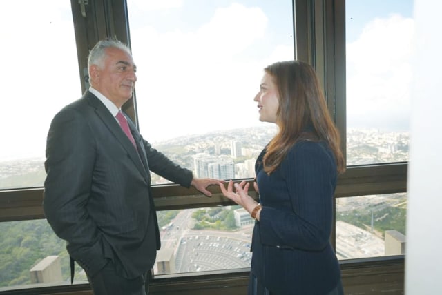  THE WRITER speaks with Crown Prince Reza Pahlavi during his recent visit to Israel. (photo credit: UNIVERSITY OF HAIFA)