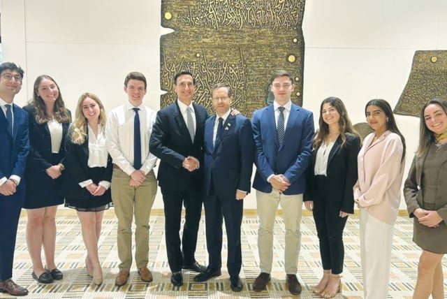  THE DELEGATION of Hillel International’s Israel Leadership Network meets with President Isaac Herzog as part of its weeklong mission. (photo credit: HILLEL INTERNATIONAL)
