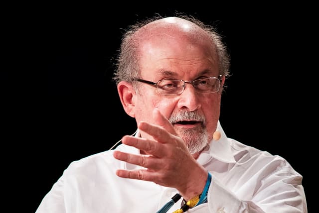  The writer Salman Rushdie interviewed during Heartland Festival in Kvaerndrup, Denmark June 2, 2018.  (photo credit: CARSTEN BUNDGAARD/RITZAU SCANPIX/VIA REUTERS)